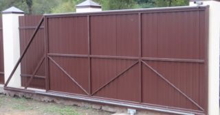 Купить откатные ворота из профнастила Верхний Уфалей, цена от 1748 руб.